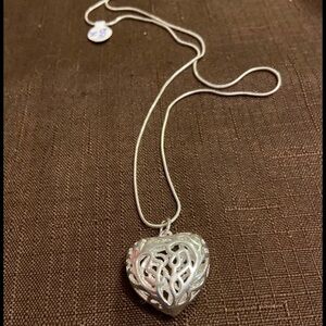 NWT filagree heart on snake chain